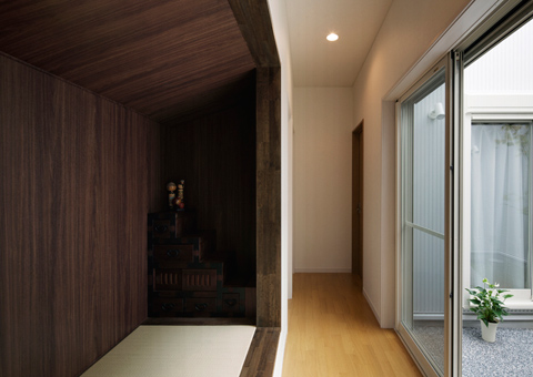 modern japanese house hnsa 9 - Hansha Reflection House: Modern Timber Structure