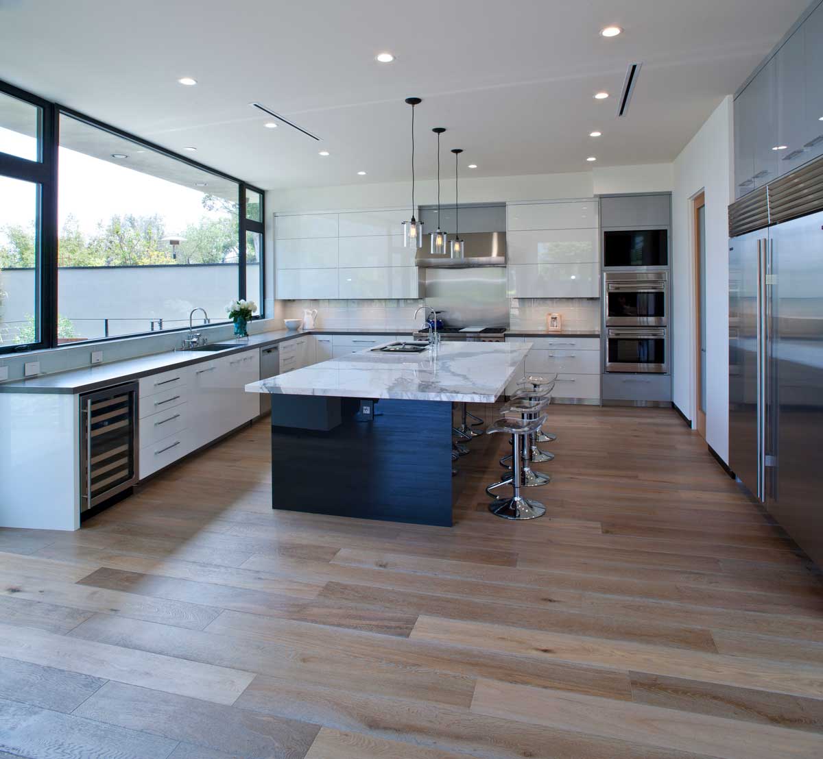 modern la home kitchen design mo - Bellino Residence