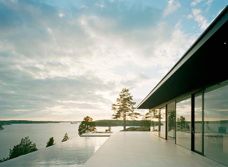modern-lake-villa-overby-2