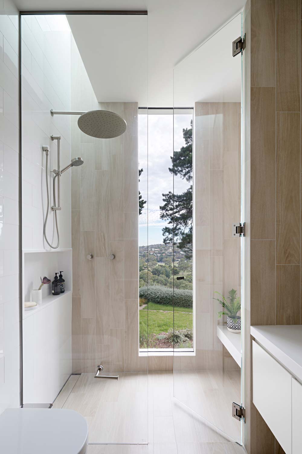 modern mid century shower design - Newtown House