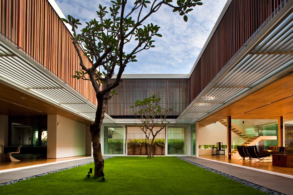 Central Courtyard Home Creates An Oasis For Light Air Central Courtyard Home Creates An Oasis For Light Air