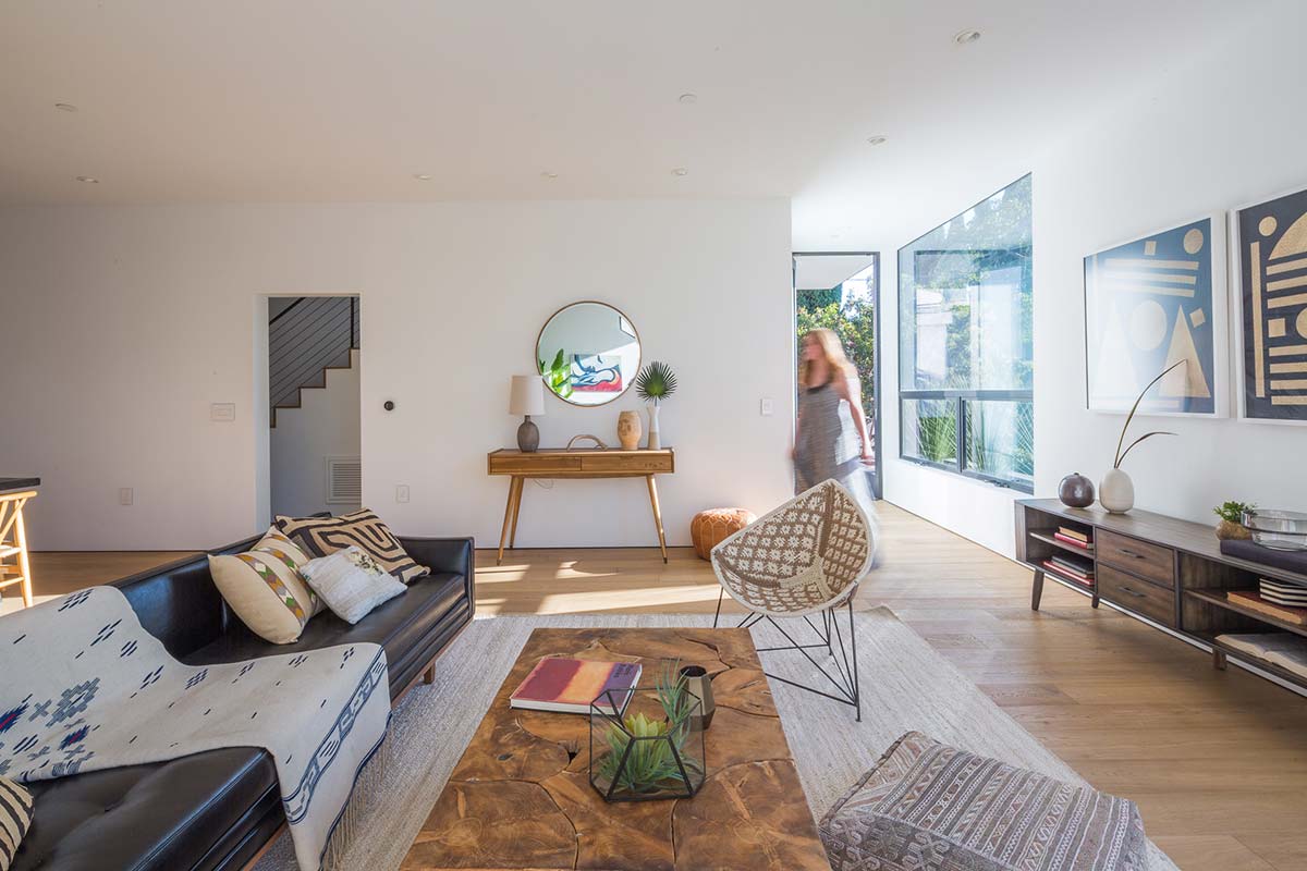 modern slope house living room - Tilt Shift House