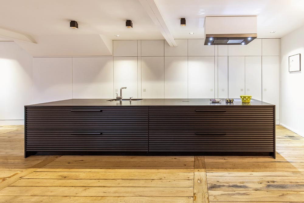 modern townhouse kitchen island - Townhouse Renovation in Montpellier