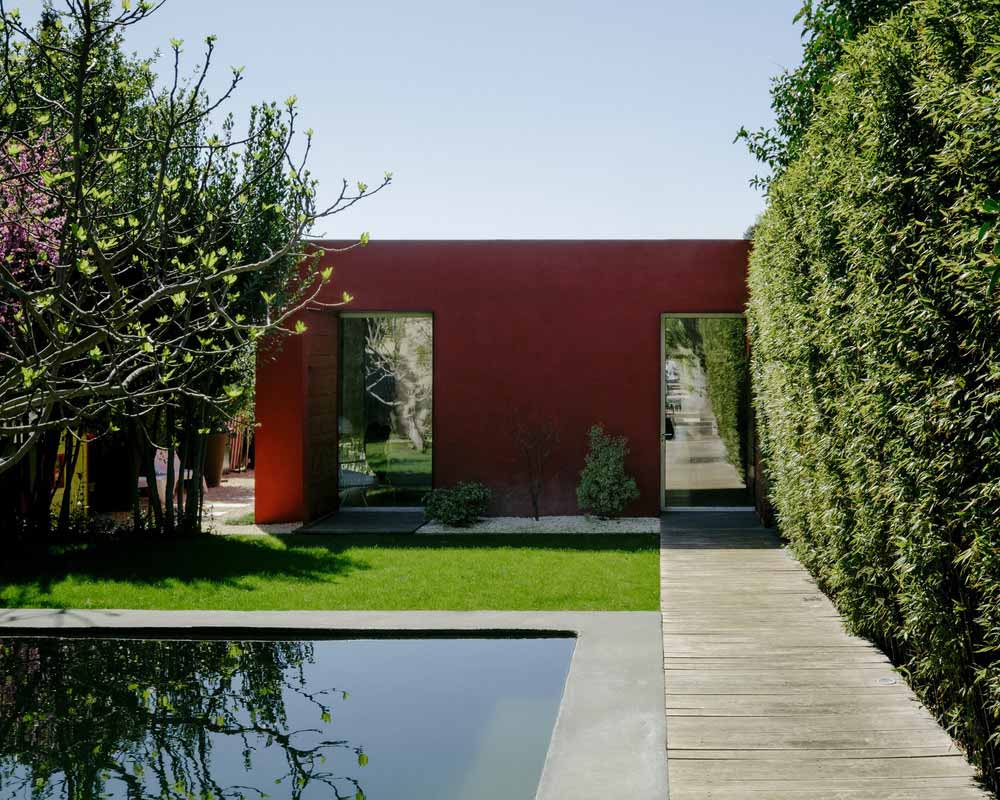 modern villa outdoor design maca - GOM House