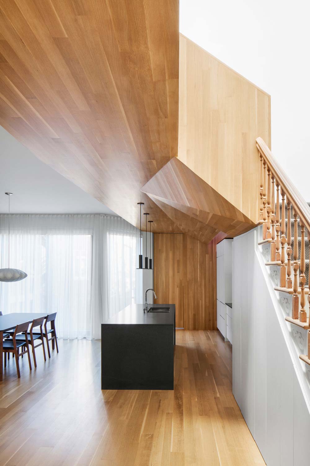 modern wood interiors mxma3 - "La Casa" of Paul & Sigi
