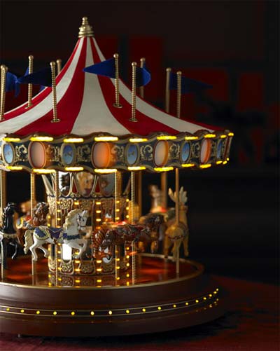 musical-carousel-christmas