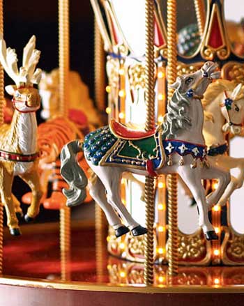 musical-carousel-xmas-3