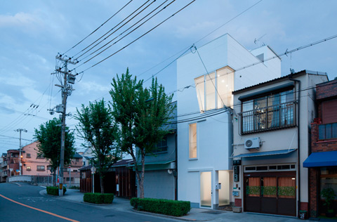 narrow-house-japan-ikas-4