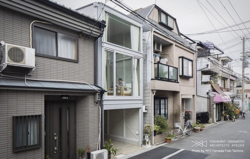 narrow house japan yyaa 800x510 - Narrow House in Osaka