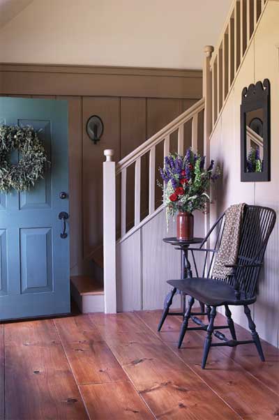 new-england-home-foyer