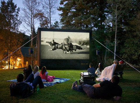 outdoor-movie-system-cinebox