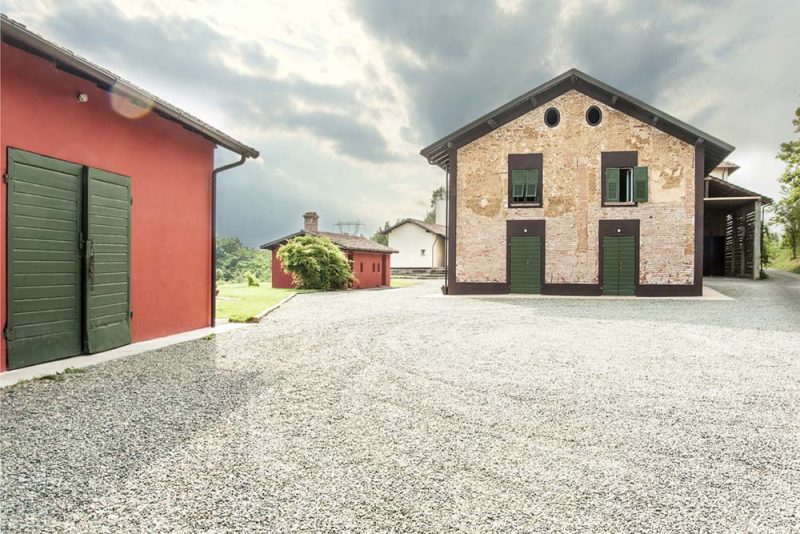 Transformation of an old farmstead into a boutique B&B In Italy