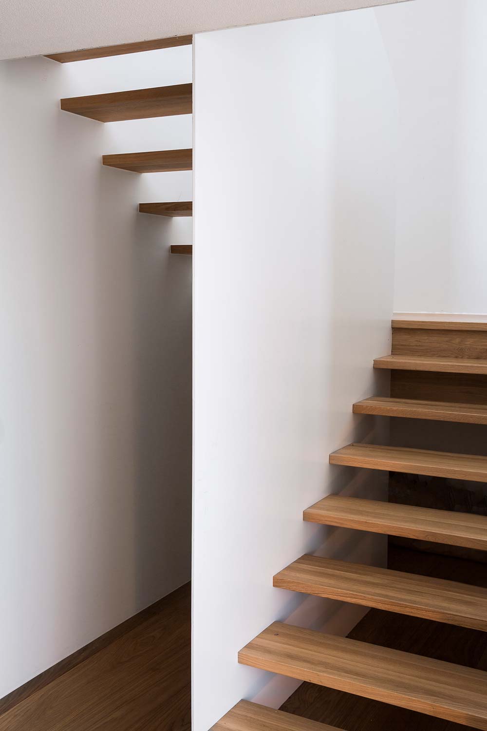 scandinavian interiors stairs - The Gjøvik House