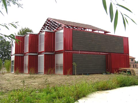 shipping-container-home-lille2