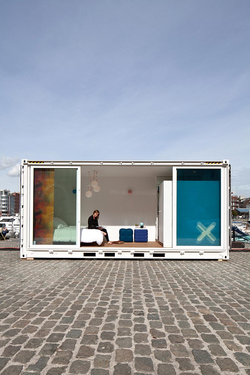 shipping container hotel sa1 - Shipping Container Gives and Takes a Recess