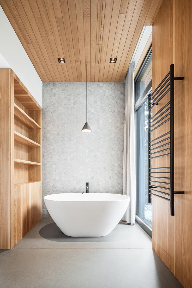 slope house bathroom design - Long Horizontals