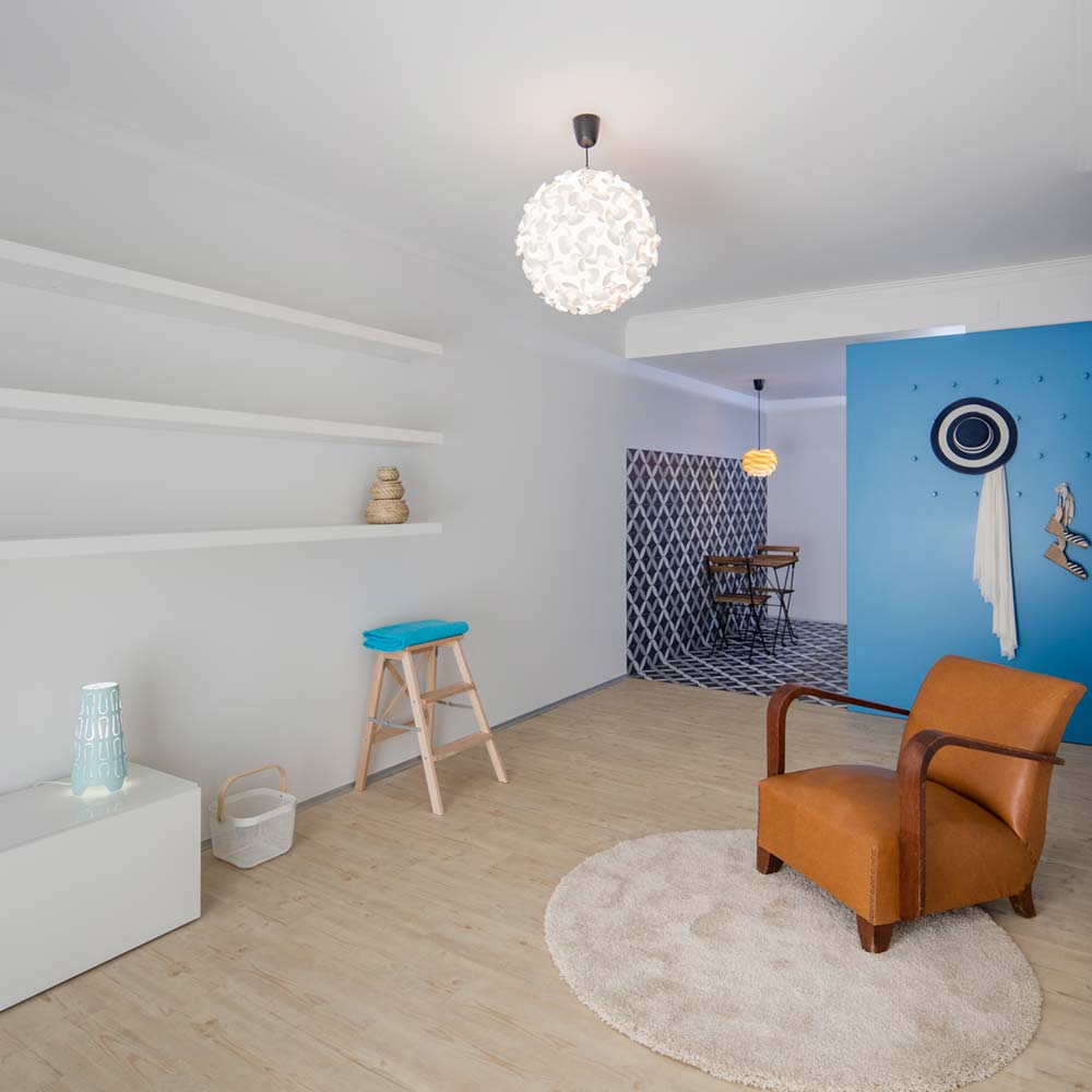 Small apartment living room design