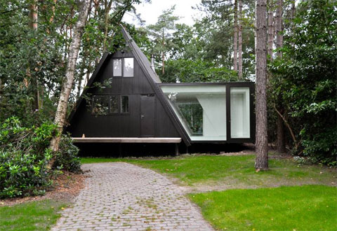 small-forest-cabin-belgium