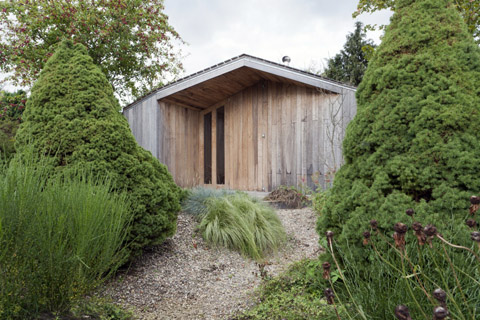 small-garden-house-onix