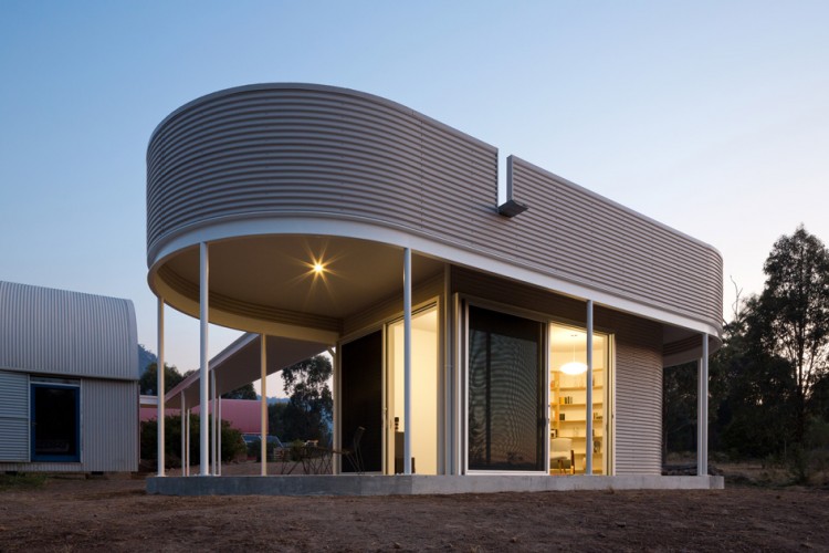 Small modular home in rural Highlands, NSW, Australia
