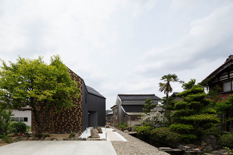House M: a folded Japanese architecture - Japanese Architecture, Small