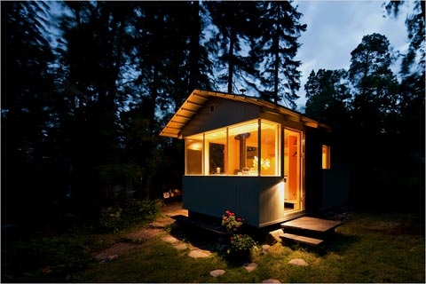 small-modern-cabin-helsinki