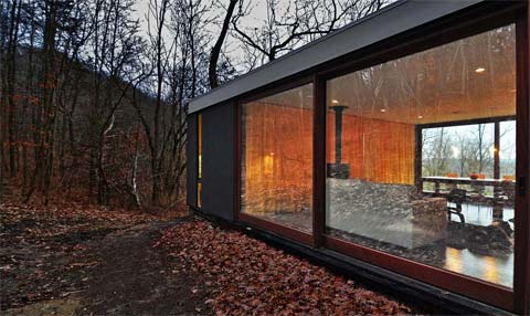 small-modern-cabin-stacked-5