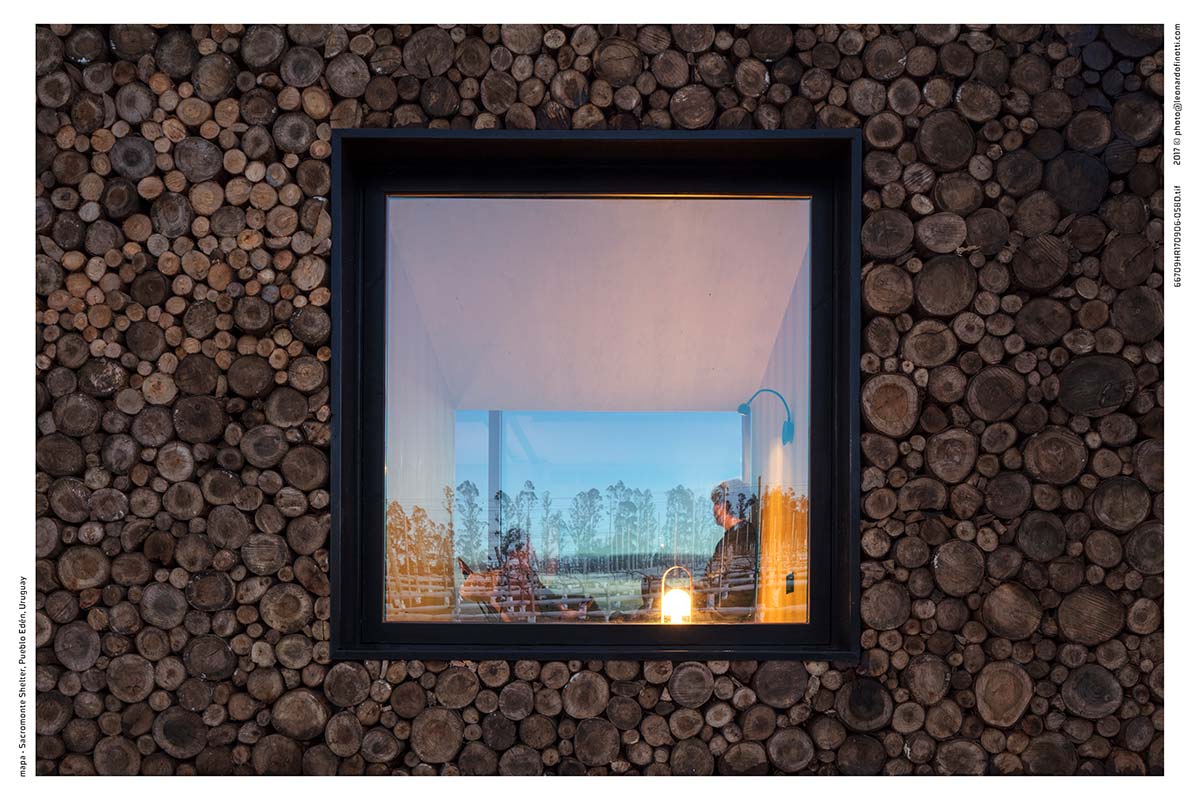 small prefab boutique hotel log wall sac - Sacromonte Landscape Hotel