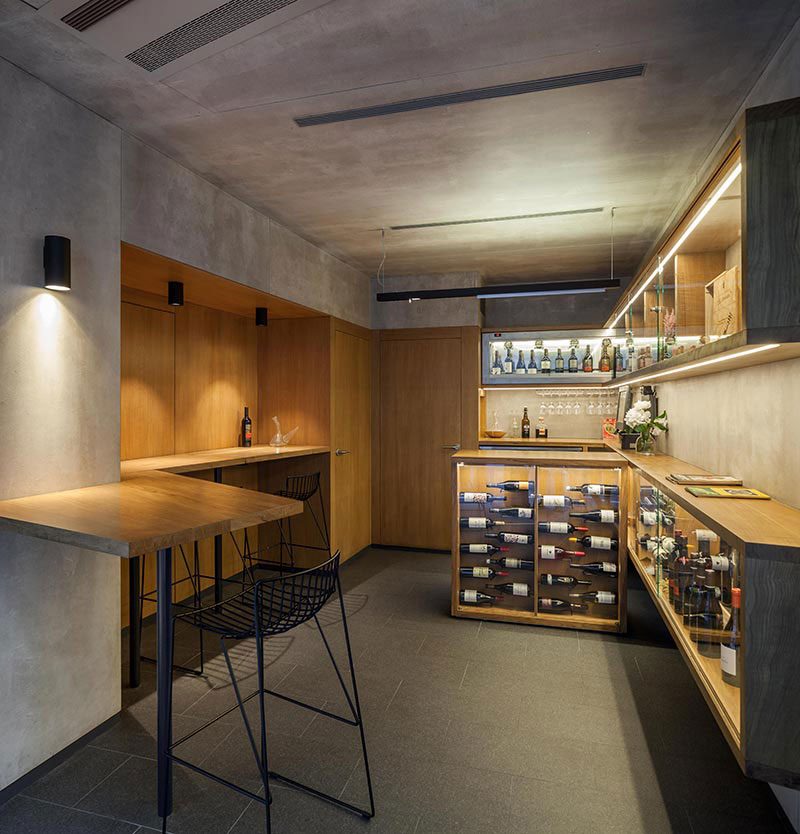 small wine shop design af 800x834 - Tiny Wine Shop In Pamplona