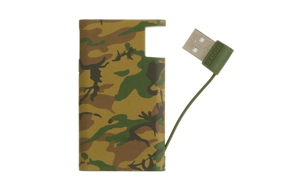 smartphone charger jcrew3 1000x636 - Triple C For J.Crew USB Phone Charger: Stylish Charging