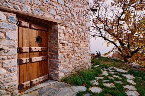 stone-house-greece-dp10