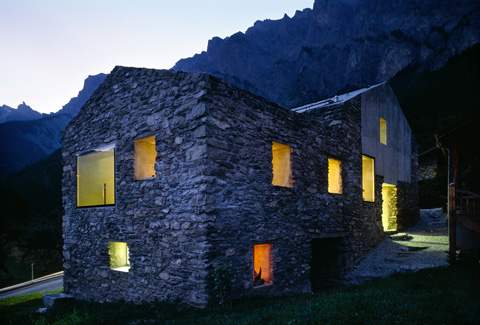 stone-house-renovation-roduit