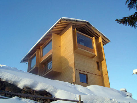 swiss-chalet-leis-house1