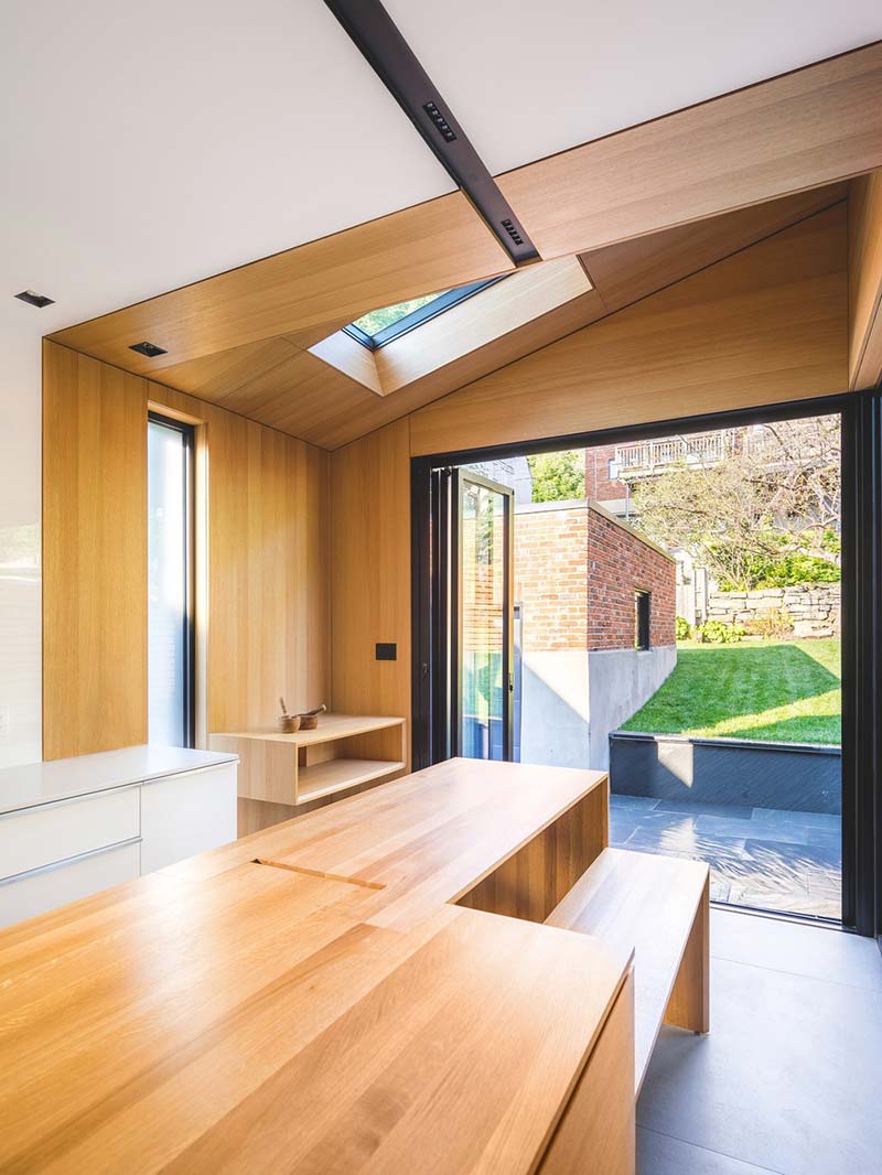 tiny extension townhouse skylight - BLACK BOX II