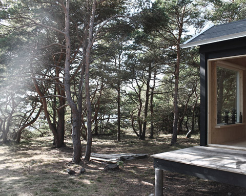 tiny-prefab-cabin-ermitage2