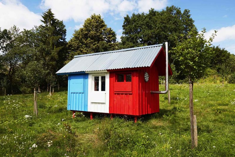 tiny prefab cabin france 800x534 - France Prefab Tiny House