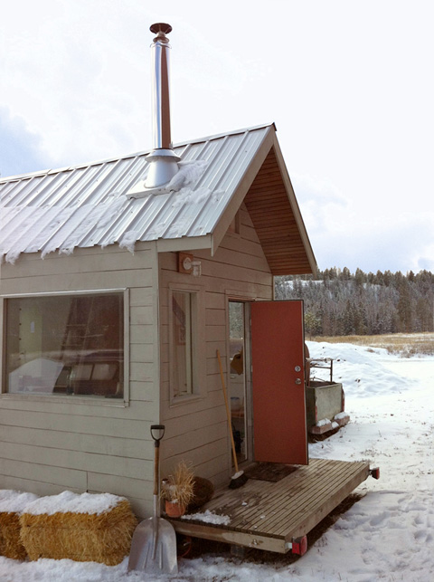 tiny-prefab-home-light1