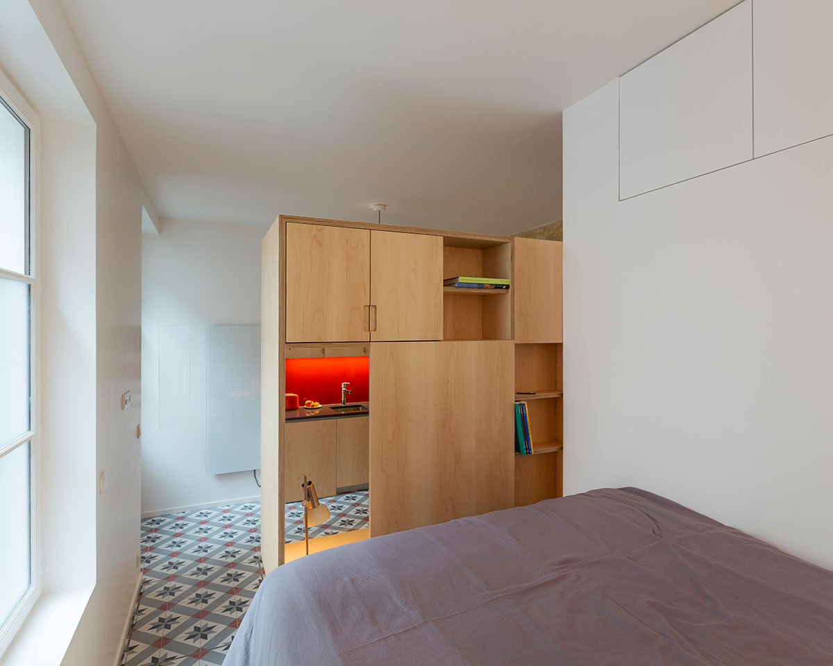 tiny-studio-apartment-li4