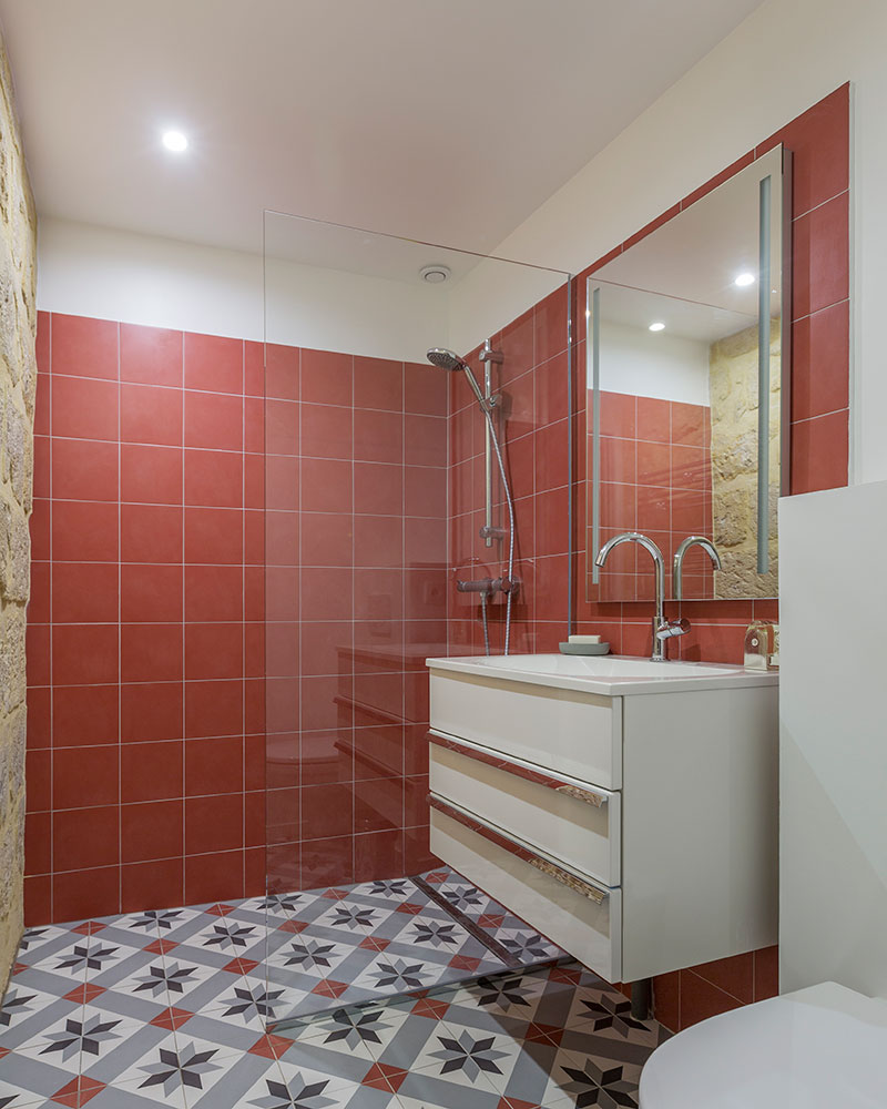 tiny-studio-apartment-li6