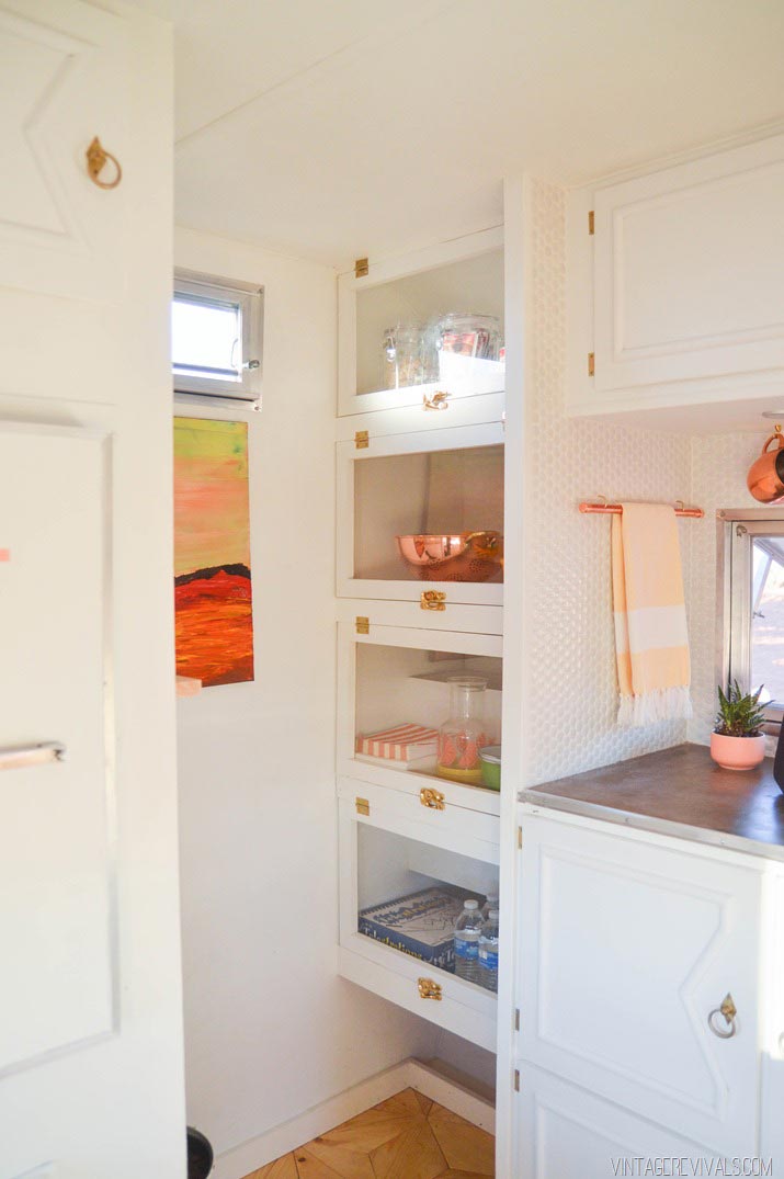 tiny-vintage-trailer-makeover5