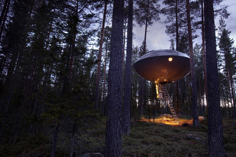 tree-hotel-ufo