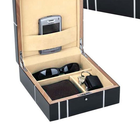 valet chest metropolitian 2 - Metropolitian Men's Jewelry Valet Chest: Keep it Safe