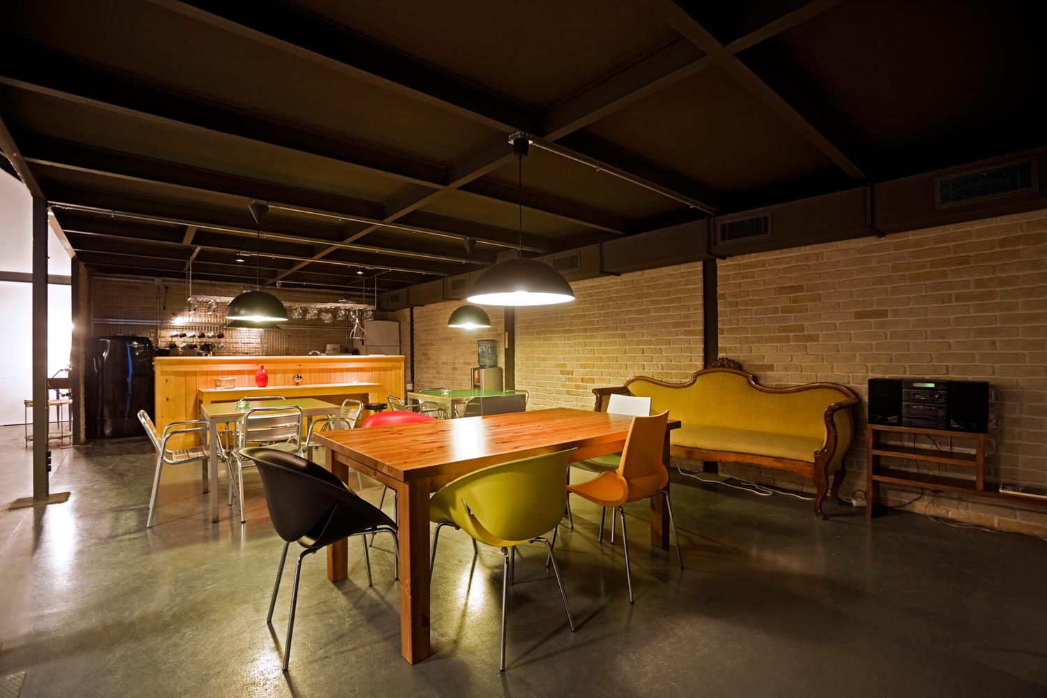 P Blok Production Studio - Modern Architecture