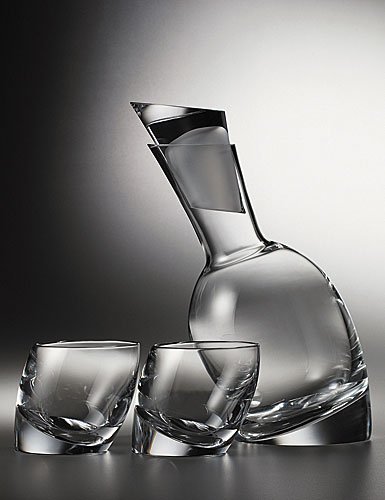 wine-decanter-tilt