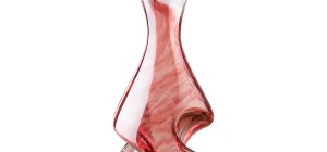 wine decanter twist 300x140 - Twist Decanter: Watching Wine Pour